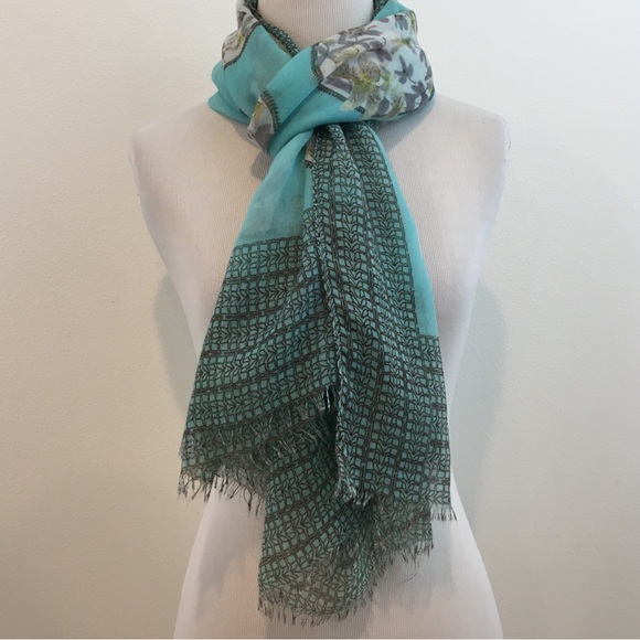 Scarf / Shall with Firefly Print - Picture 1 of 10